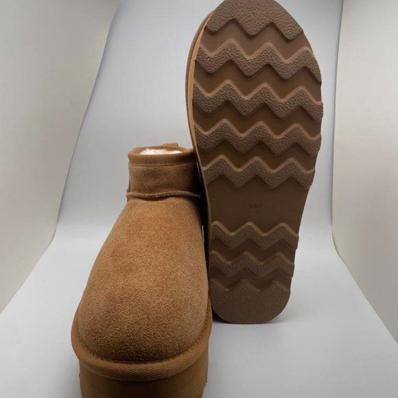 CUSHIONAIRE Women's COZY Genuine Suede pull on platform boot CHESTNUT 9.5 - Picture 5 of 6